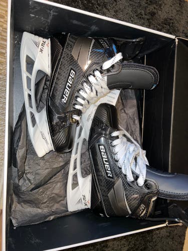 New Bauer Supreme UltraSonic Size 7 Fit 2 Grey Colorway