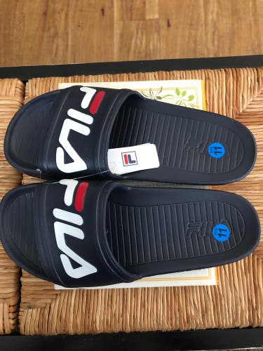 FILA Sleek Slides