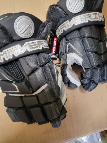 New Player's Maverik M4 Lacrosse Gloves 10"