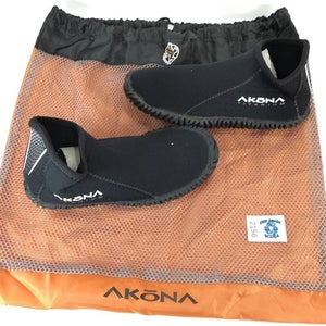 Akona Slip-On Neoprene Booties Boots 3mm SIZE 5 Brand New in Bag           #2156