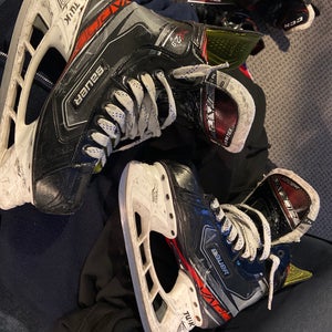 Used Bauer Regular Width Size 8 Vapor X2.9 Hockey Skates