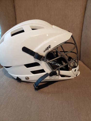 Used Player's Cascade R Helmet