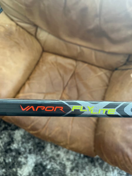Senior Right Handed P92 Vapor FlyLite Hockey Stick