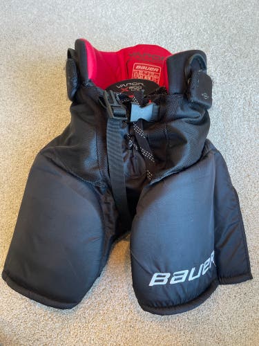 Used Medium Bauer Vapor Tapered Fit  Hockey Pants