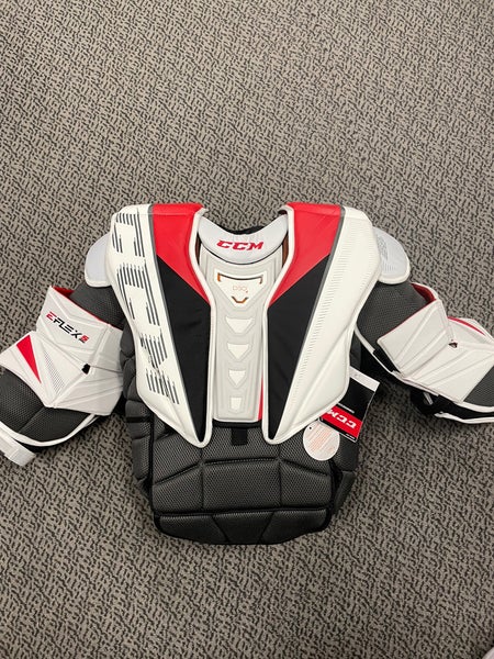 CCM EFLEX 5 Pro Senior large goal chest