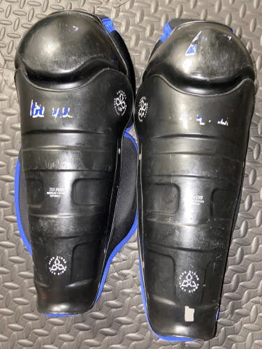 Cooper shinpads vintage 15 inch Medium