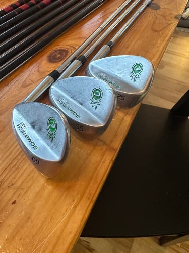 Men's Right Handed Wedge Flex Steel Shaft BombTech Wedge