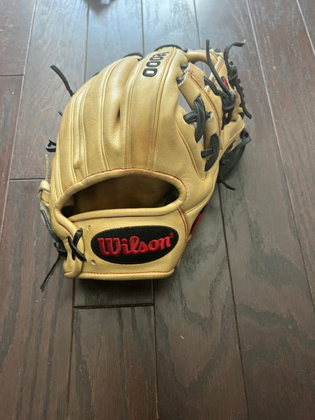 Wilson Infield A2000 1786 Baseball Glove 11.5" RHT