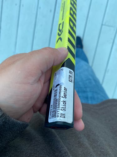 Senior Right Handed W88 85 Flex Alpha DX Hockey Stick