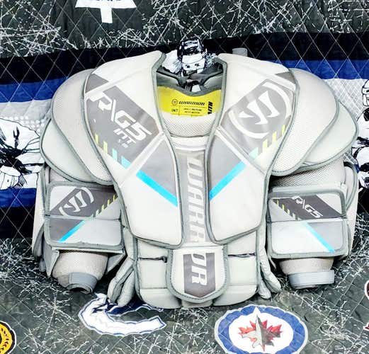 Used Intermediate Small/Medium Warrior Ritual G5 Goalie Chest Protector