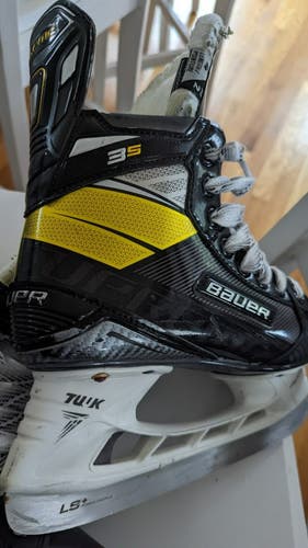 Bauer Supreme 3S Junior size 4.0 Hockey Skates