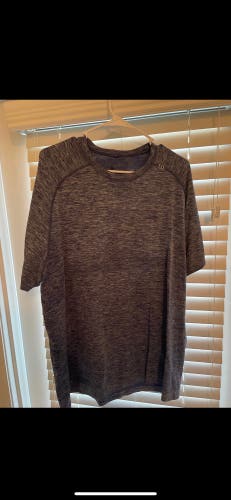 XXL Lululemon Shirt (9 Shirts Total)