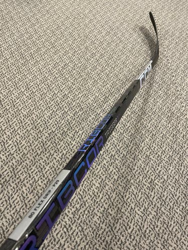 CCM Trigger 7 Pro P29 curve 80 flex right hand stick