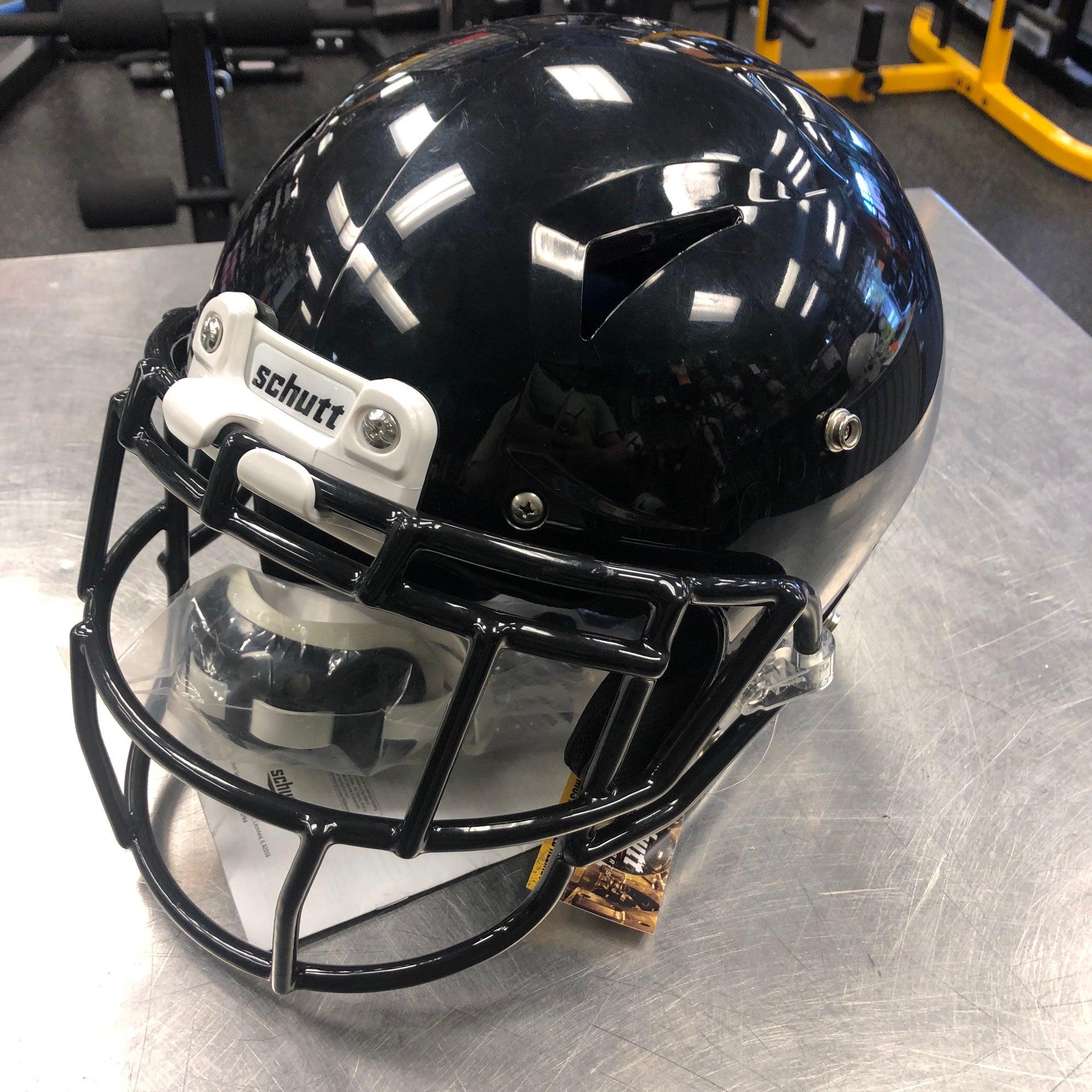 New VENGEANCE PRO LTD AD MD BLK Football Helmets