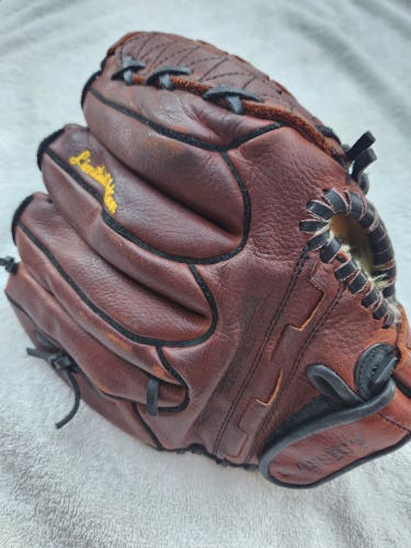Champro Right Hand Throw Classic 7 Limited Edition Baseball/softball Glove 12" Game Ready. NICE