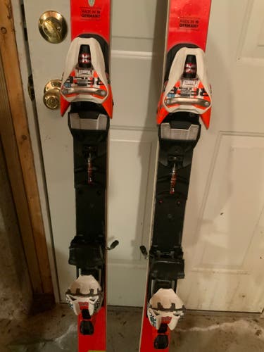 Used Volkl Racing Racetiger GS Skis With Bindings Max Din 18