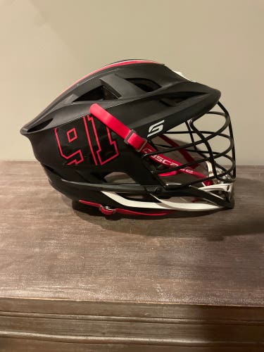 Player's Cascade S Helmet