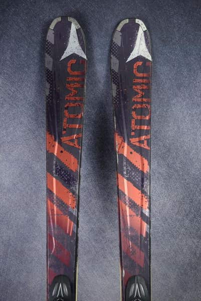 スキー用品まとめ売り　Atomic NOMAD SMOKE skis ATOMIC NOMAD SMOKE, green/black, woodcore + Atomic