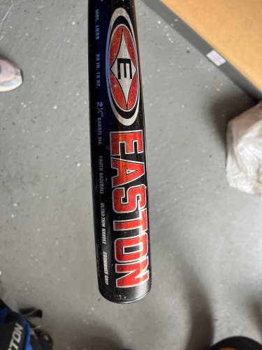 Easton (-10) 18 oz 28" Black Magic Bat