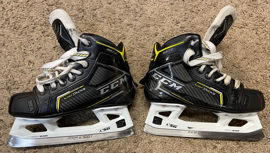 Junior Used CCM Super tacks 9370 Hockey Goalie Skates Regular Width Size 2