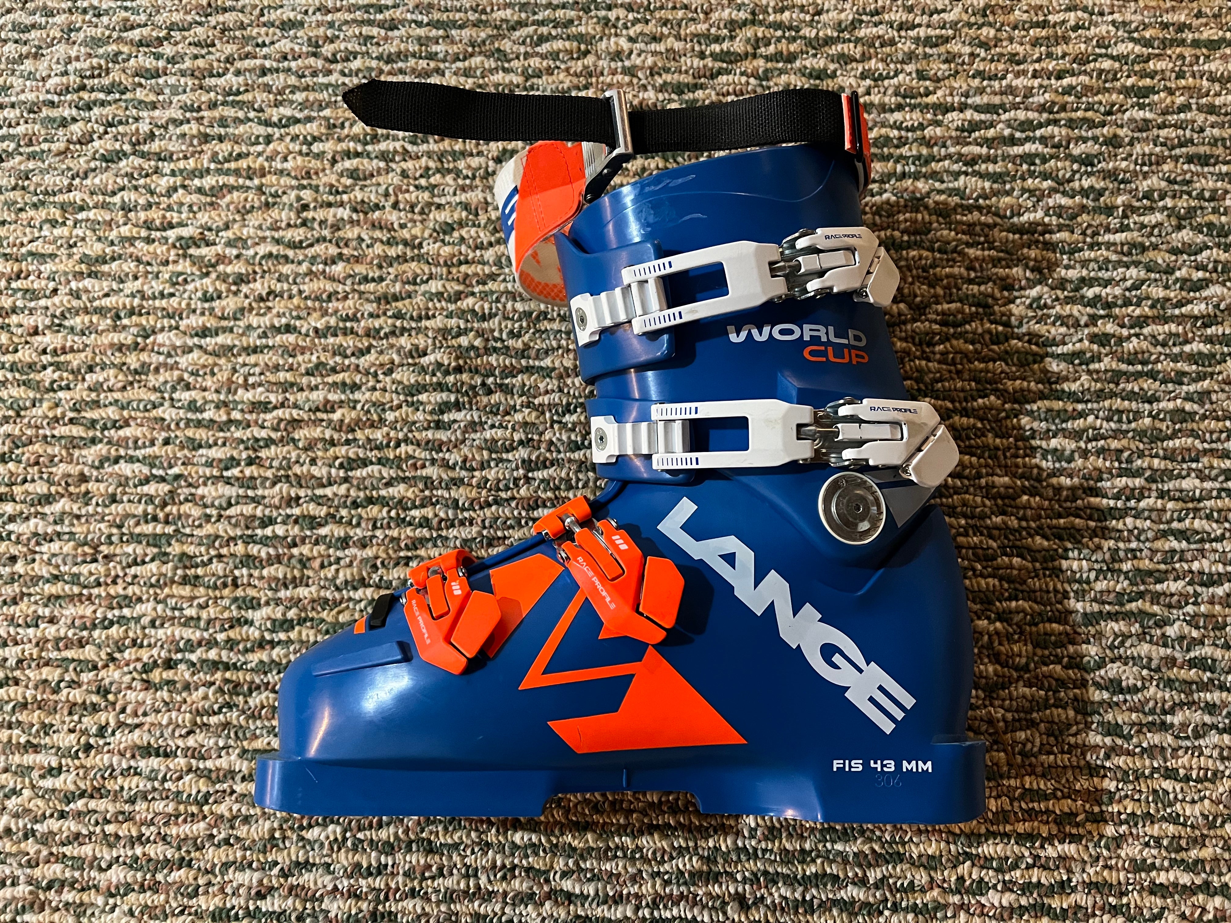 Used 2018-19 Lange World Cup ZB Ski Boots Size 26.5 | SidelineSwap