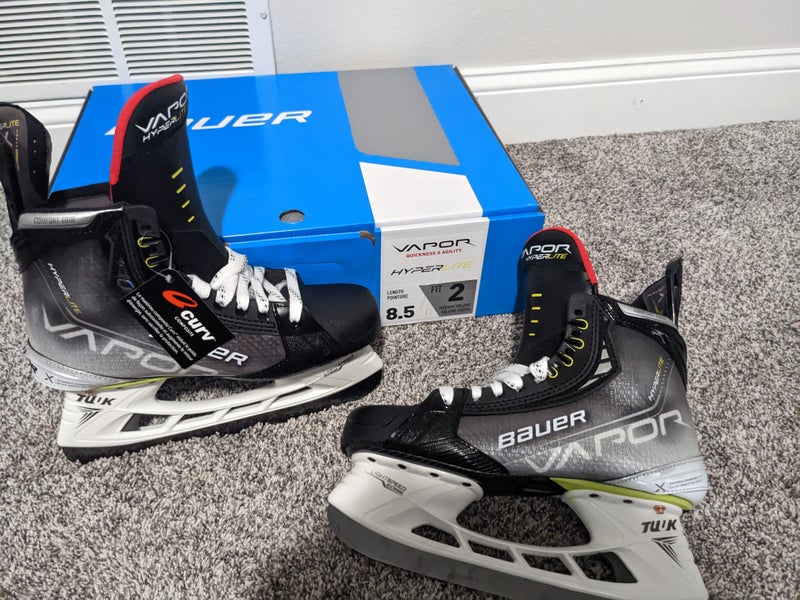 Senior New Bauer Vapor Hyperlite Hockey Skates Size 8.5 Fit 2 w/ TI Steel