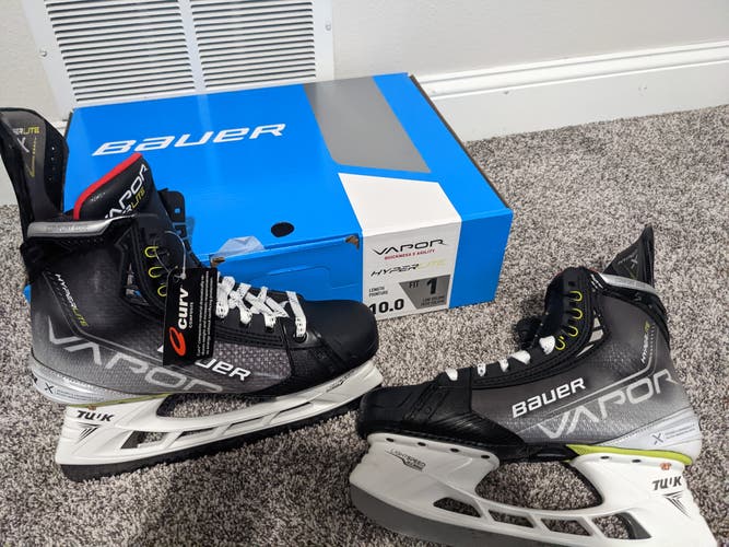 Senior New Bauer Vapor Hyperlite Hockey Skates Size 10.0 Fit 1 w/ TI Steel