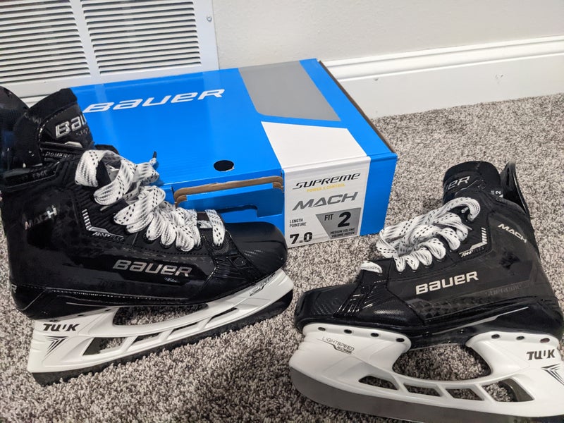 Senior New Bauer Supreme Mach Hockey Skates Size 7.0 Fit 2 w/ TI Steel