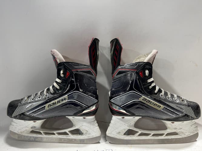 Junior Used Bauer Vapor X900 Hockey Skates Regular Width Size 3