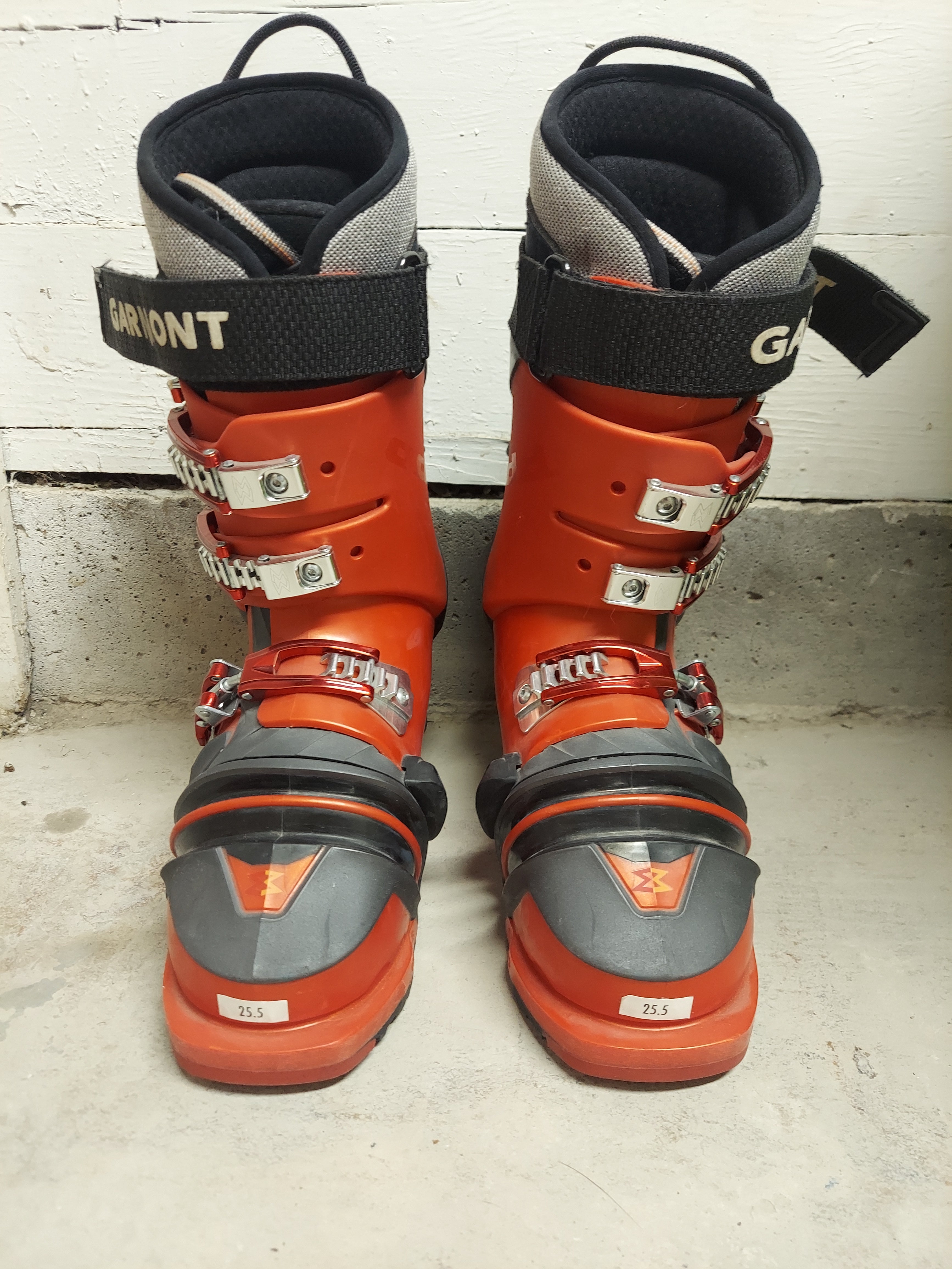 ribbed jacket with buttons