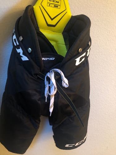 Senior Medium CCM Tacks 9040 Hockey Pants