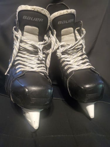Used Bauer Supreme 150 Senior 9 EE Ice Hockey Skates