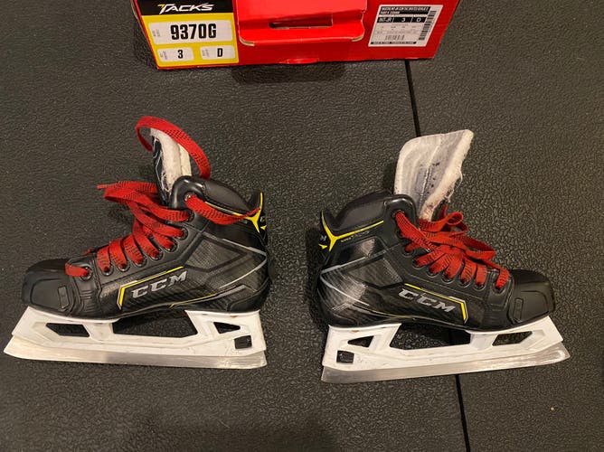 Used CCM Regular Width  Size 3 Super tacks 9370 Hockey Goalie Skates