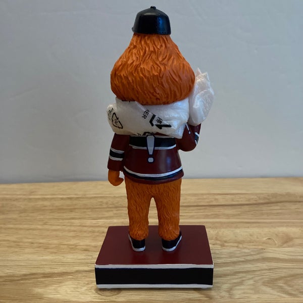 Philadelphia Flyers Gritty on Rink Base Mascot Bobblehead - Collectible  Bobbleheads by Kollectico