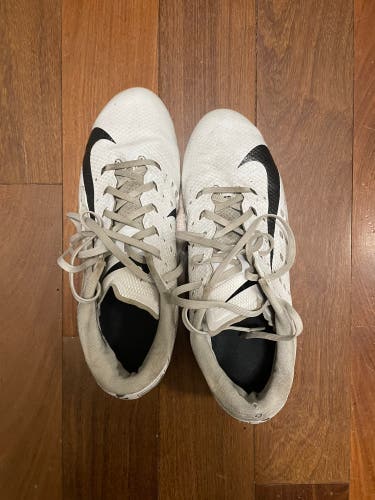 White Adult Size 9.5 (Women's 10.5) Low Top Vapor