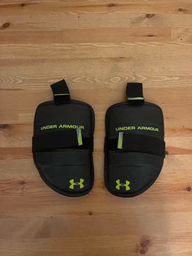 Used-Like New Under Armour Box Command Pro Bicep Pads