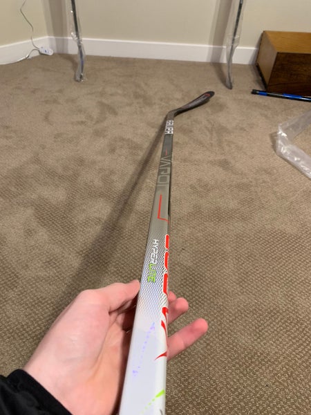 Senior Right Handed P92 Vapor Hyperlite Hockey Stick