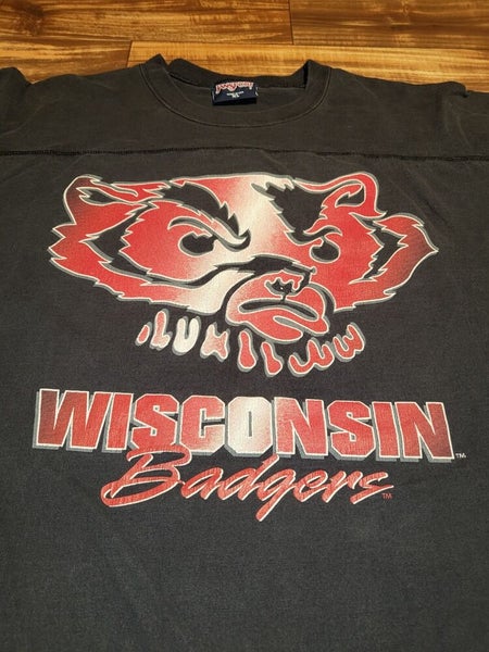 Wisconsin Badgers Retro Tecmo Bowl Helmet T-shirt 6 Sizes S-3XL!!