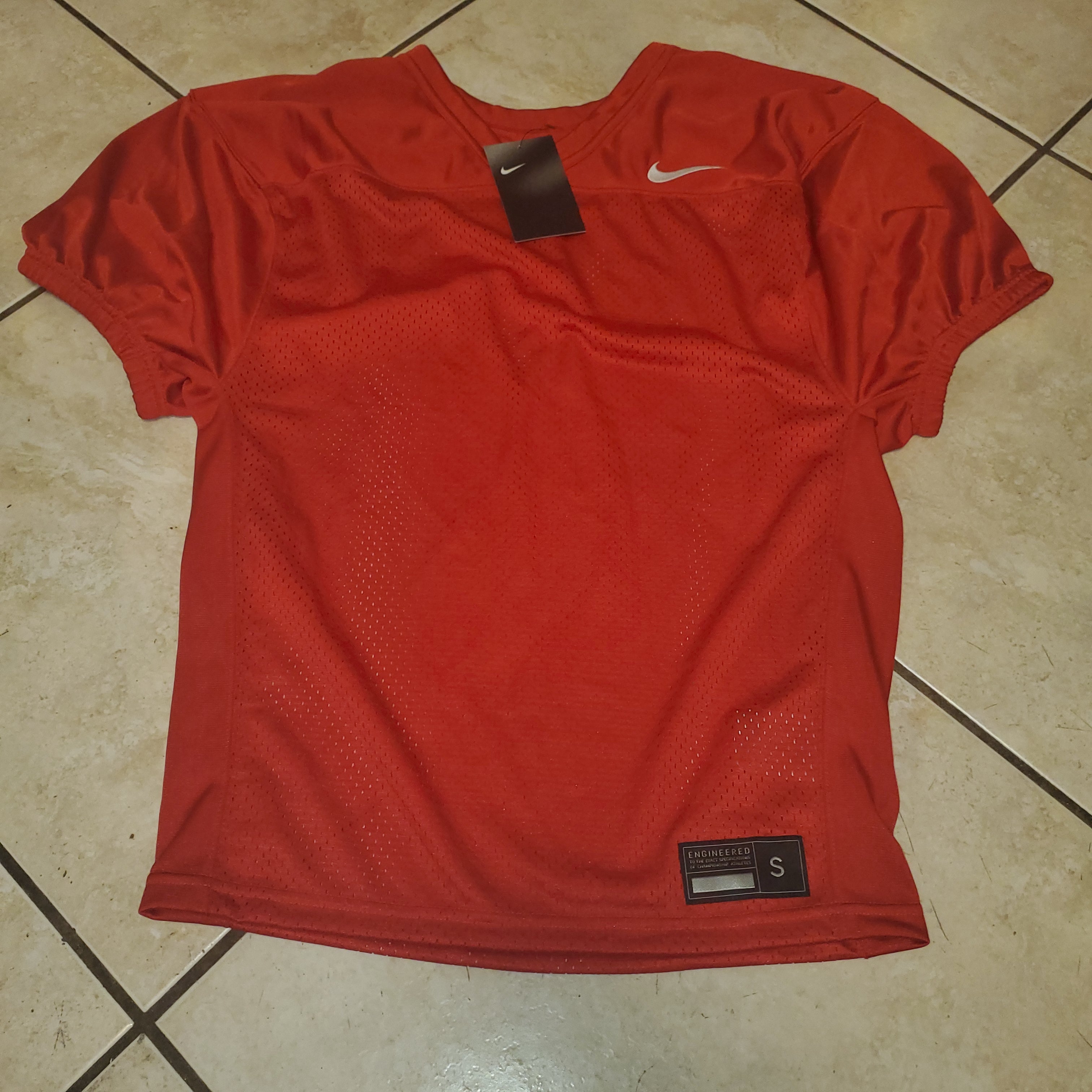 : Nike Vapor Untouchable Vented Football Jersey : Clothing, Shoes  & Jewelry