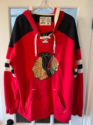 Red Used XL CCM Blackhawks Sweatshirt