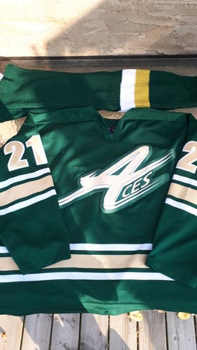 ACES #21 LARGE JERSEY/SOCKS COMBO
