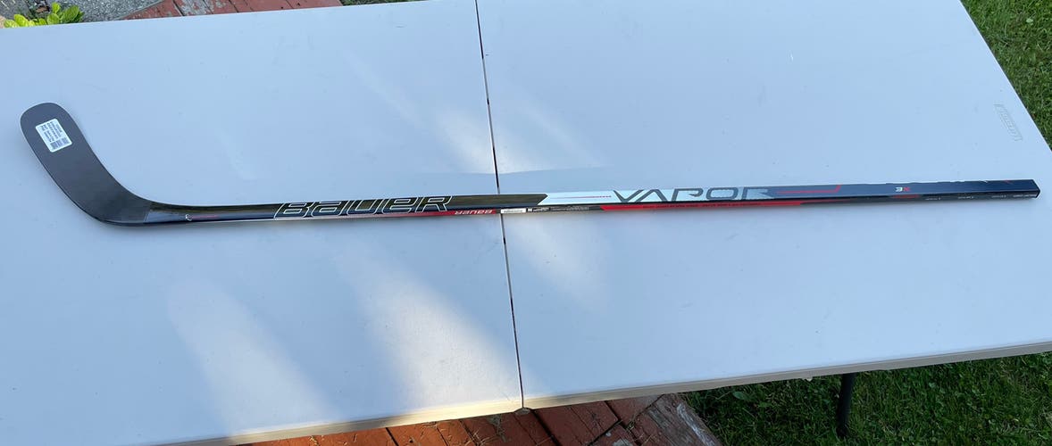 Bauer Intermediate Right Handed P88  Vapor 3X Hockey Stick