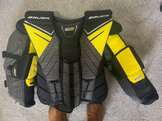 New XL Bauer Supreme UltraSonic Goalie Chest Protector