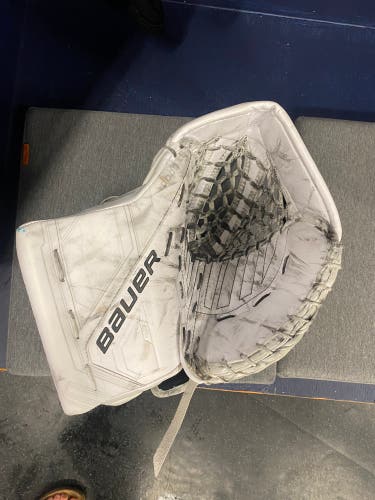 Bauer Mach Senior Goalie Glove