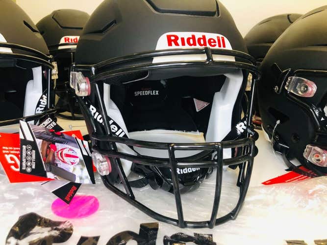 Adult Medium Riddell Speedflex Black Matte Helmet Brand New with Tags July 2022.