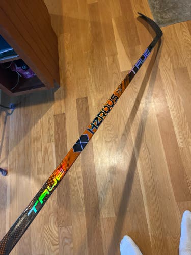 Right Handed True Hzdrus 7x Hockey Stick