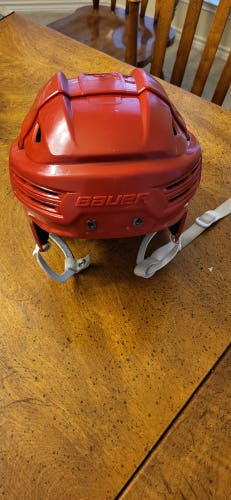 Used Medium Bauer Re-Akt 200 Helmet