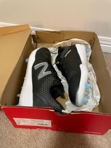 Black Men's Molded Cleats Low Top CompV3