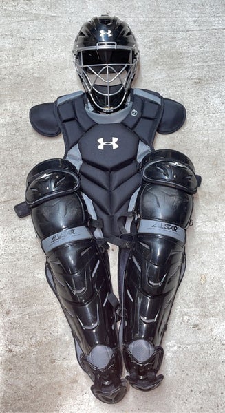 Used Under Armour CATCHERS SET Adult Catcher's Equipment Catcher's Equipment