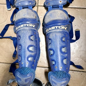 EASTON YOUTH NATURAL CATCHERS LEG GUARDS 12.75 BLUE